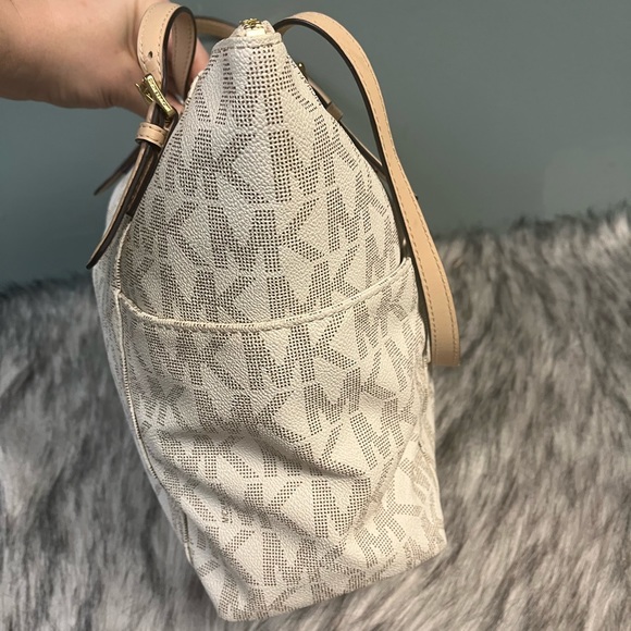 Michael Kors Shoulder Bag - Picture 3 of 15